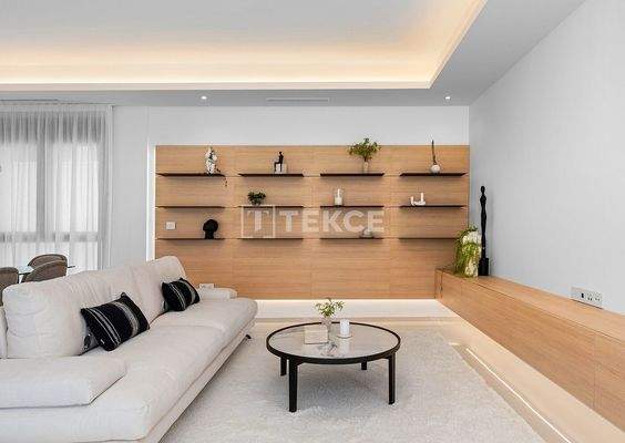 Elegant 3 Bedroom House with Pool and Solarium in Ciudad Quesada