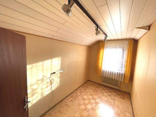 Durchgangszimmer Dachgeschoss