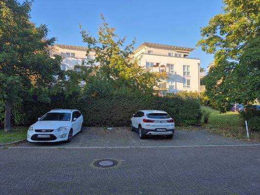 Privatstellplatz vor dem Haus