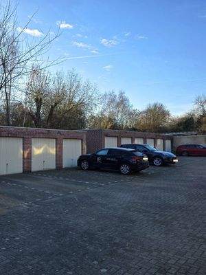 Garage plus Kfz.-Stellplatz.jpg