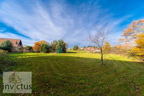 Aussenbereich + Grundstück