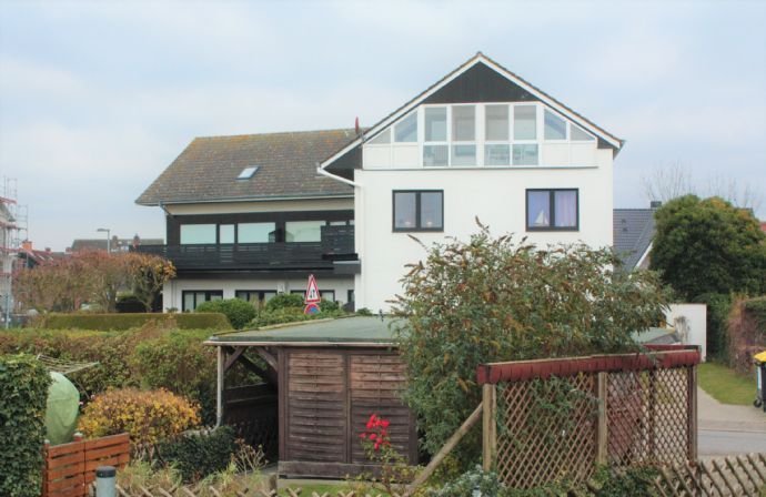 Mit Blick auf die Ostsee! Nur der Deich trennt diese Wohnung vom Strand