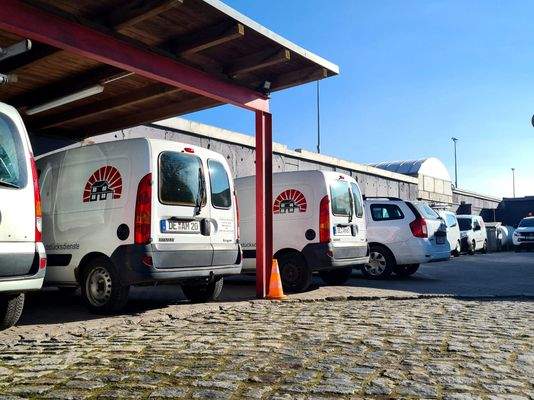 Außenbereich Industriestr. Stellfläche  (4).jpg