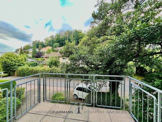 Balkon mit Blick ins Grüne