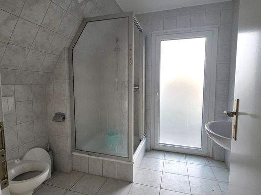 6 - Obergeschosswohnung Bad