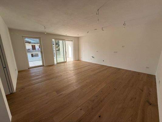 Brixen-Neubau-Luxus-Penthous-Immobilien-Plose-Wohnung-Garten-Wandern-Berge-Stadt-Bischofsstadt-White-Residence-Bressanone-Nuova Costruzione-Attico-di-lusso-Immobili-Plose-Appartamento-Giardino-Escursioni-Montagna-Città-Città Vescovile-Residenza Bianca