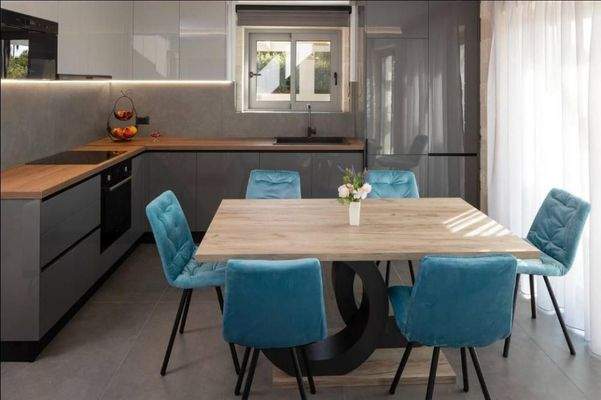 Kreta, Agios Onoufrios: Elegante Villa aus weißem Stein mit Meerblick zu verkaufen