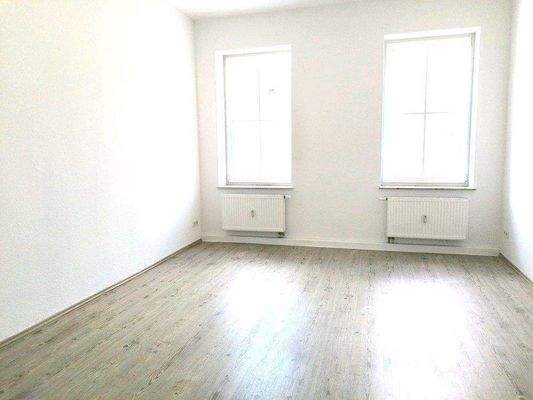 Wohnzimmer mit Laminat