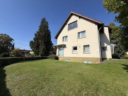 Außenansicht, schöner Garten