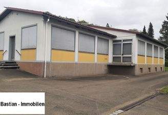 1 Eingang -und seitlich mit Rampe .jpg