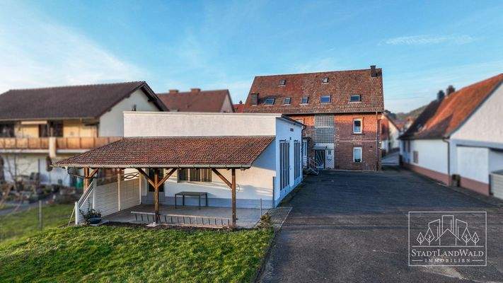 Blick zur überdachten Terrasse