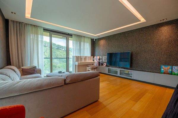 Forest-View Luxury Flat in a Project Near Mall in Sarıyer Istanbul