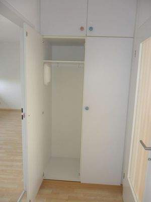 22-Verbindungsflur mit Abstellschrank.JPG