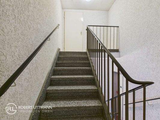 Treppenhaus - Dachboden