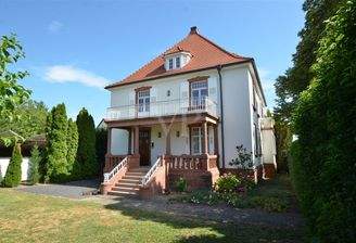Villa mit Eingangsbereich
