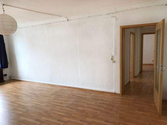 3_Zimmer1_zumFlur_Ad.RoeStr