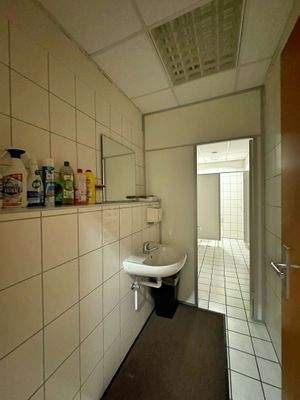 61a30e4f-3e32-4262-92ce-df9e2d9b9165-1873721617