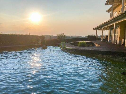 Schwimmteich Sonnenuntergang