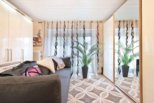 (Ankleide-)Zimmer in der vermieteten EG-Wohnung