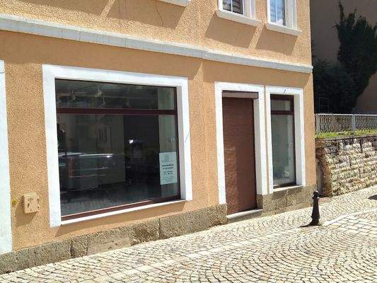 Außenansicht Gewerbe rechts.jpg