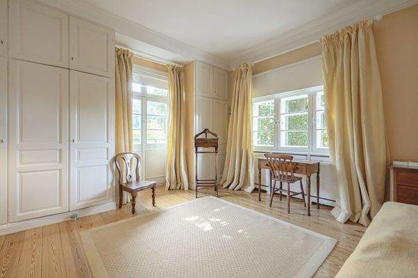 Ruhiges Schlafzimmer im Obergeschoss