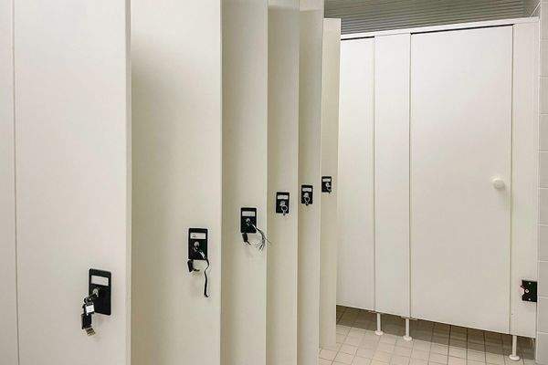 Umkleiden_Schränke_Poolarea