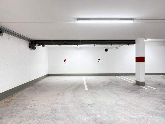 Tiefgaragenstellplatz 6