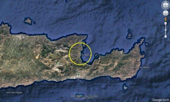 Kreta, Agios Nikolaos: Baugrundstück mit Meerblick in der Stadt zu verkaufen
