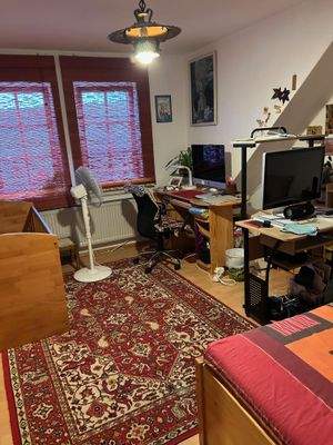 Arbeitszimmer Haus rechts vermieteter Teil