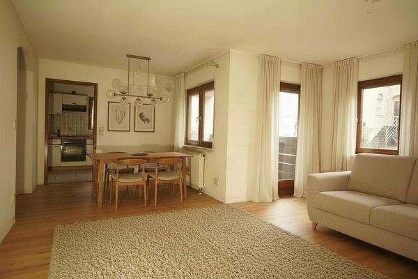 Essb. - Küche wird geöffnet