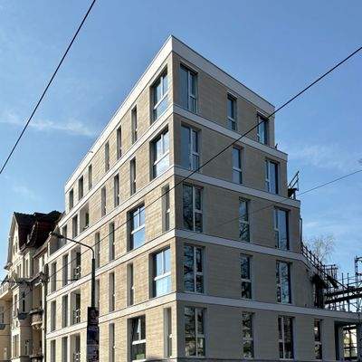 Straßenfassade.jpg