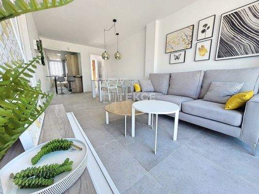 Stylish Apartments with Garden or Solarium in Torrevieja
