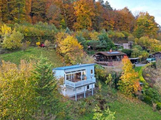 Ihr Ferienhaus oder Hauptwohnsitz in Fast-Alleinlage am Waldrand.