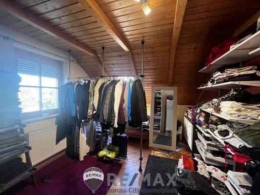 15 OG - Schlafzimmer_2 Garderobe