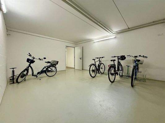 Gemeinschaftlicher Fahrradraum im Keller