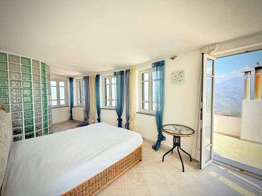 PE1005_25_TERRA ITALIA IMMOBILIEN_REAL ESTATE_PERI