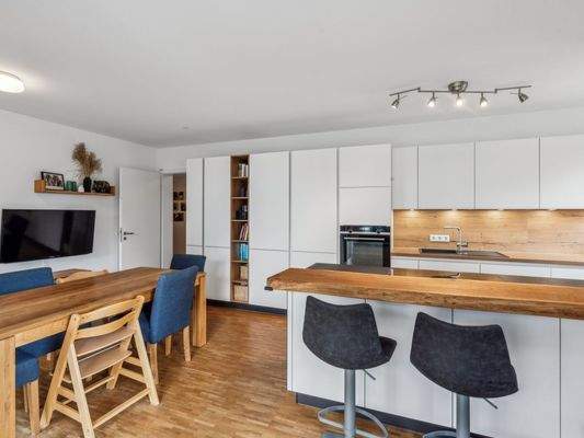 Küche mit Essbereich
