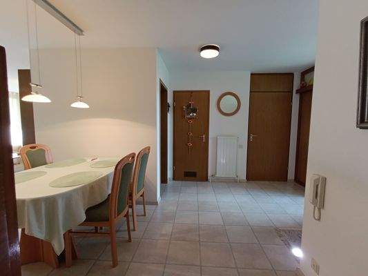 Blick z. Eingangsbereich