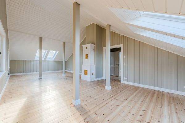 Living area with fireplace
