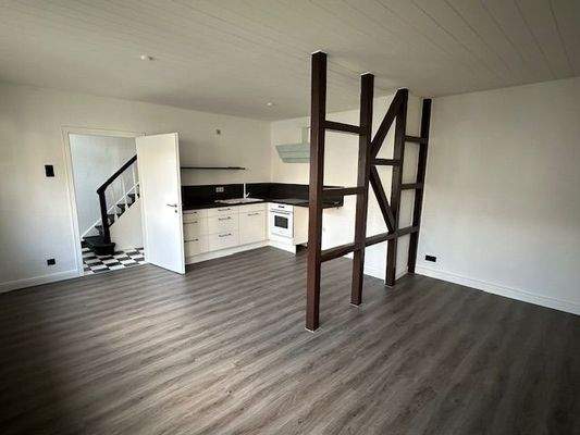 mit anliegender Küche