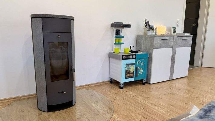 Wohnzimmer mit Kamin