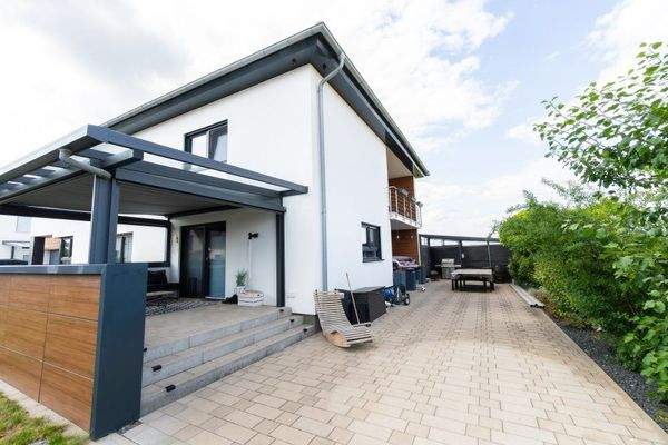 3 Außen Pavillion Terrasse (2).jpg