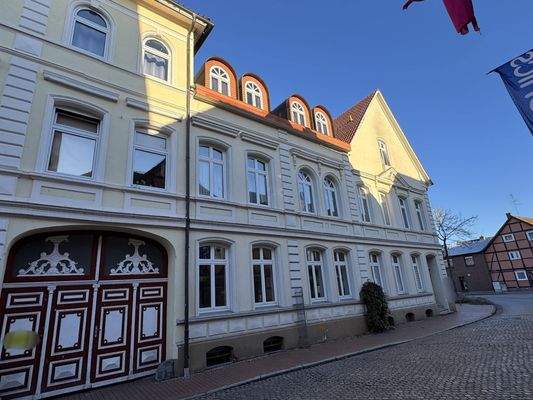 Seitenansicht von der Straße