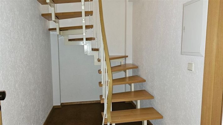 Diele und Treppe ins OG