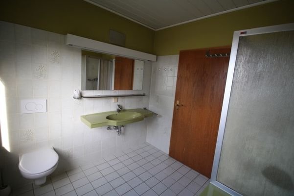 Badezimmer EG