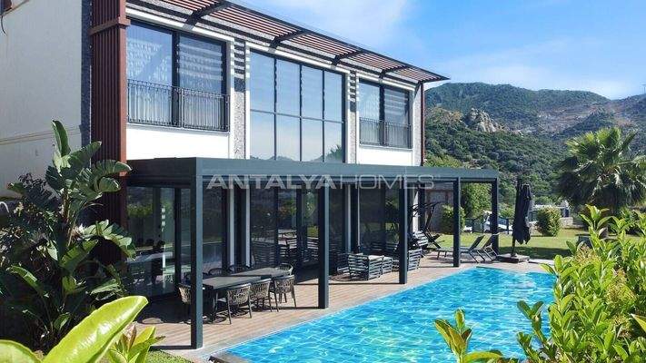 House with Sea Views and Private Pool in Bodrum Yalıkavak