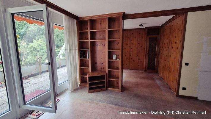 1 Wohnzimmer geräumt (1).jpg