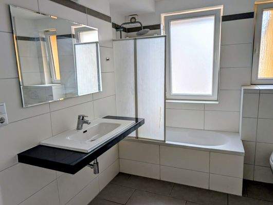 Badezimmer Pic1 JKB152RE