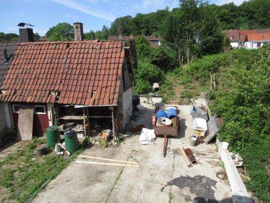 Blick auf das Grundstück.JPG