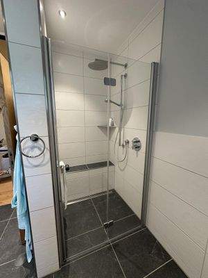 Dusche (Erdgeschoss)